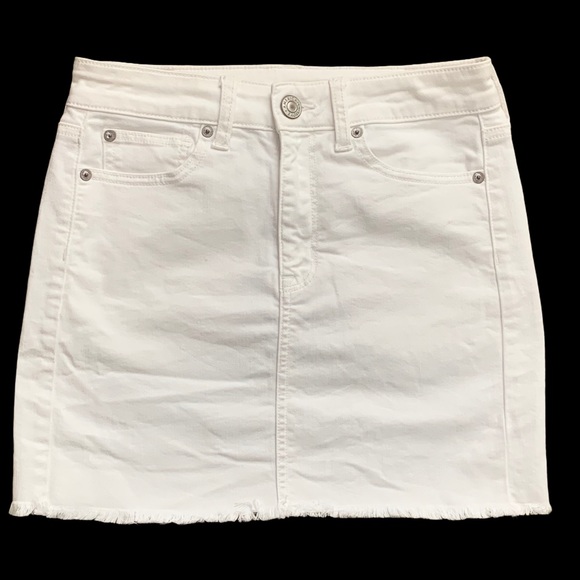 American Eagle Outfitters Dresses & Skirts - AEO Super Stretch Hi-Rise White Mini Skirt Size 4